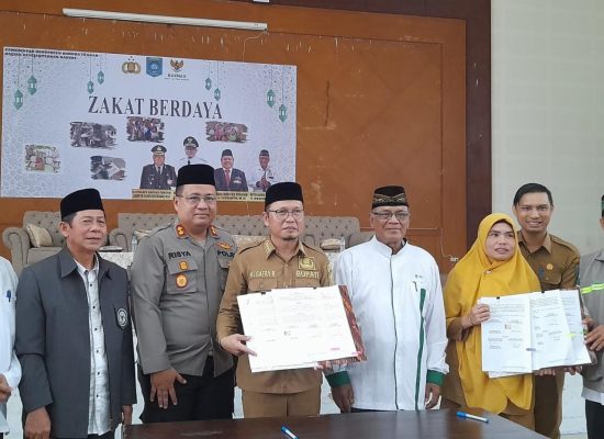 Pemkab Bateng Melalui Baznas Salurkan 500 Ribu Kepada 201 Guru Ngaji Tikar
