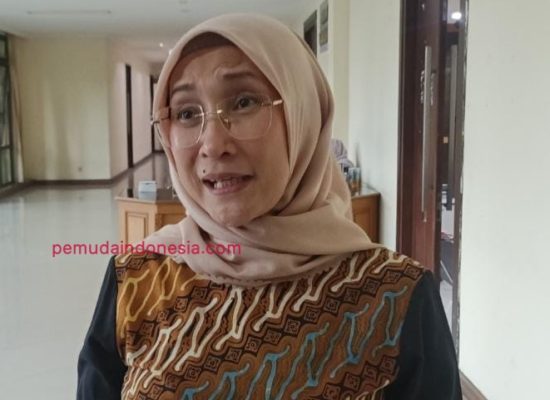 Siaga 24 Jam, Tim Khusus Kesehatan Dikerahkan Dinkes Kabupaten Bekasi ke Lokasi Banjir