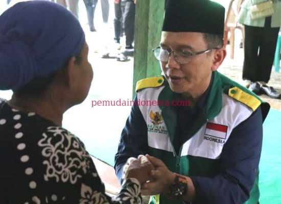 Rantang Makan Siang Gratis Sentuh Kaum Dhuafa di Bojongmangu Bekasi