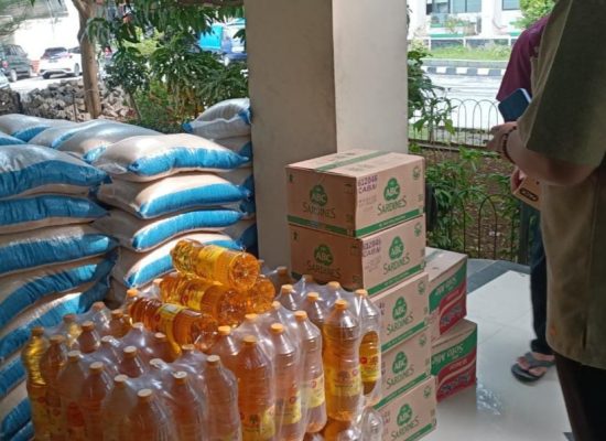 Lebih dari 100 Ribu Paket Makanan Disuplai ke Pengungsi Banjir Bekasi