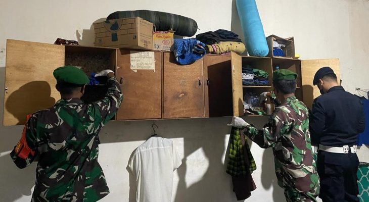 Kedapatan saat Razia, Napi Lapas Cikarang Bergelimang Handphone