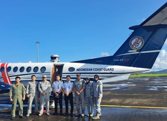 Pesawat Patroli Bakamla Bergerak ke Atas Laut Bitung