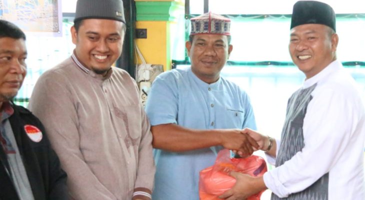 Sudah Seperti Tradisi, Pemkab Taput Kembali Tebar Sembako dari Masjid ke Masjid
