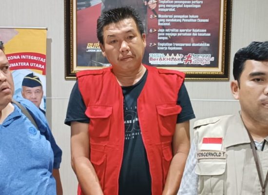 Empat Tahun Buron, A Yung Ditangkap di Depan Rumah Sendiri