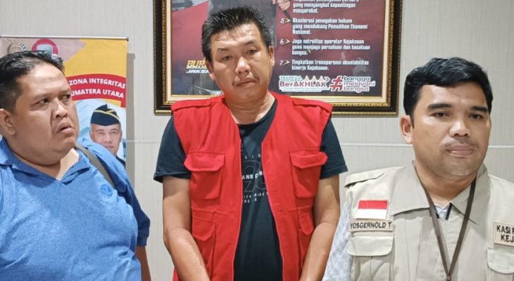 Empat Tahun Buron, A Yung Ditangkap di Depan Rumah Sendiri