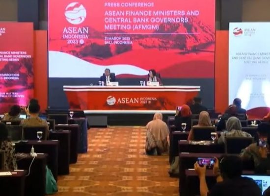 Asean Sepakat Gunakan Mata Uang Lokal, Bukan Dolar AS atau Euro