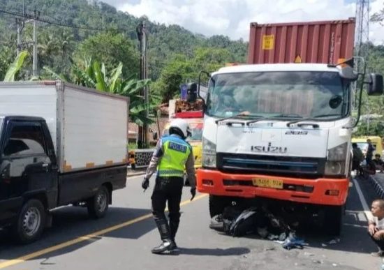 Truk Besar Dilarang Lintasi Jalan Nasional dan Provinsi sampai 2 Mei 2023