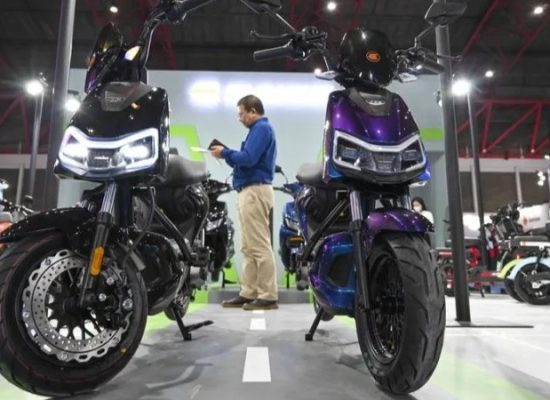 Pameran PEVS 2023 Bukukan Penjualan Kendaraan Listrik Hampir Rp300 Miliar