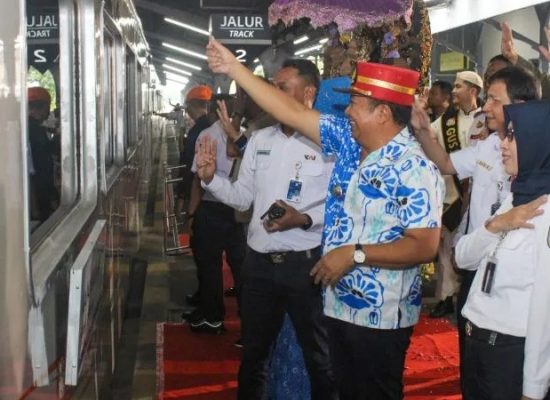 Pandalungan, Kereta Api dengan Jarak Tempuh Terjauh di Indonesia Mulai Beroperasi