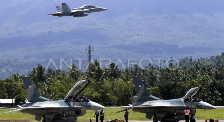 Enam Jet F-16 AS Siap Tempur di Langit Pekanbaru