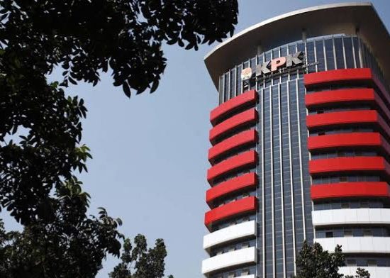 KPK Periksa Dirkeu Indikator Politik Indonesia terkait Korupsi Bupati Kapuas