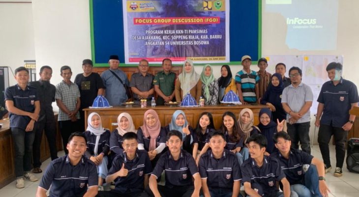 Mahasiswa Universitas Bosowa Susun Prokja KKN Bareng Warga Ajakkang