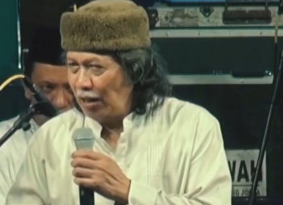 Kondisi Cak Nun Membaik meski Komunikasi masih Terbatas