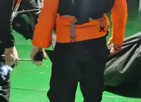 Tim SAR Evakuasi Jasad ABK KM Permata Maju dari Selat Malaka