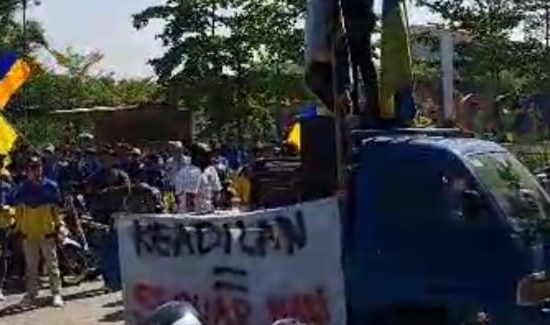 Protes Soal Pengangguran, Massa Pemuda Geruduk Disnaker Kabupaten Bekasi