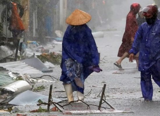 Badai Khanun Menerjang, Taiwan Setop Penerbangan dan Pelayaran