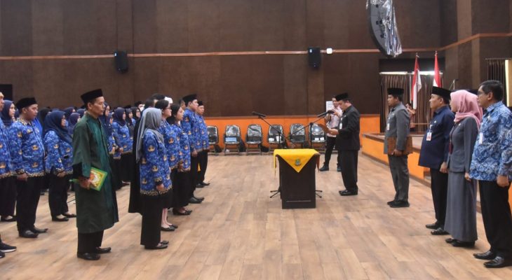 Pemkab Bekasi Angkat Ratusan Pejabat Fungsional, Sekda Singgung Loyalitas