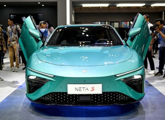 Penampakan Neta, Mobil Listrik Besutan China Hozon Auto di Ajang GIIAS 2023