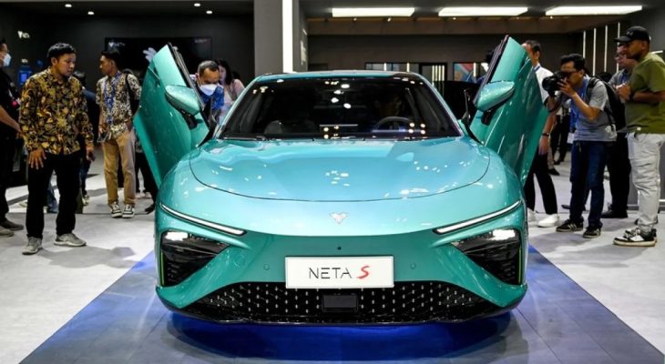 Penampakan Neta, Mobil Listrik Besutan China Hozon Auto di Ajang GIIAS 2023