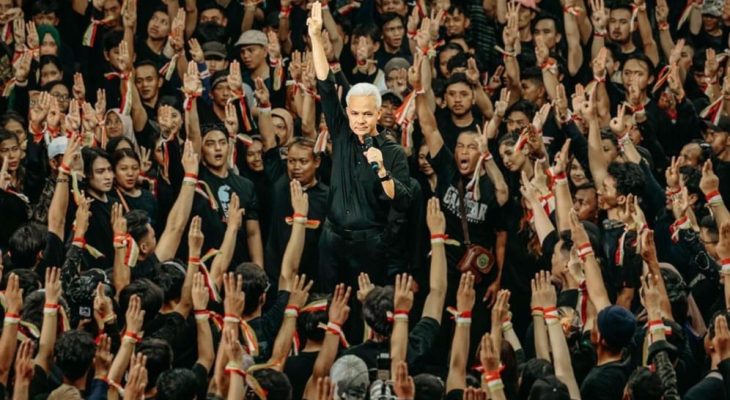 Bukan Cuma Nomor Urut, Salam Tiga Jari Menjadi Simbol Perlawanan Rakyat