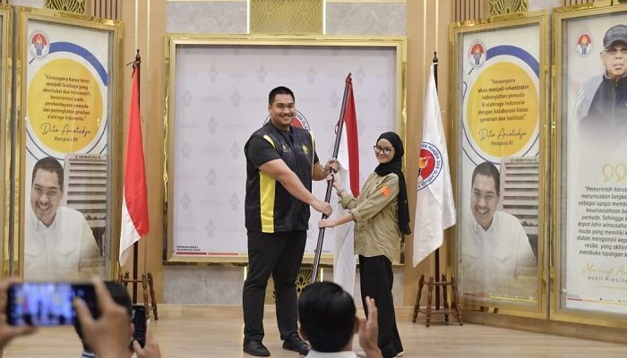 Menpora Lepas Pendaki Muda Berusia 18 Tahun untuk Kibarkan Merah Putih di Puncak Gunung Aconcagua, Argentina