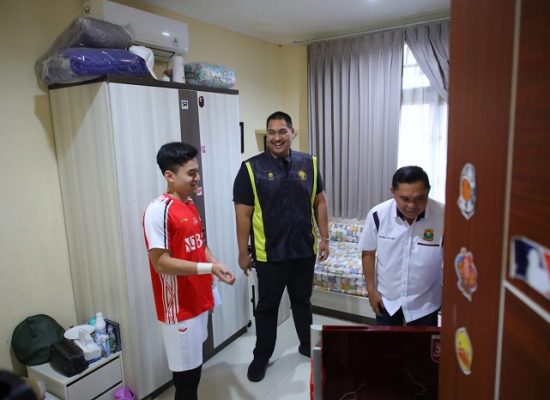 Ingin Tim Merah Putih Sukses di Olimpiade Paris 2024, Menpora Dito Kunjungi Pelatnas PBSI
