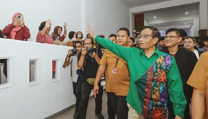 Mundur dari Jabatan Menko Polhukam, Mahfud MD Negarawan yang Taat Kepatutan
