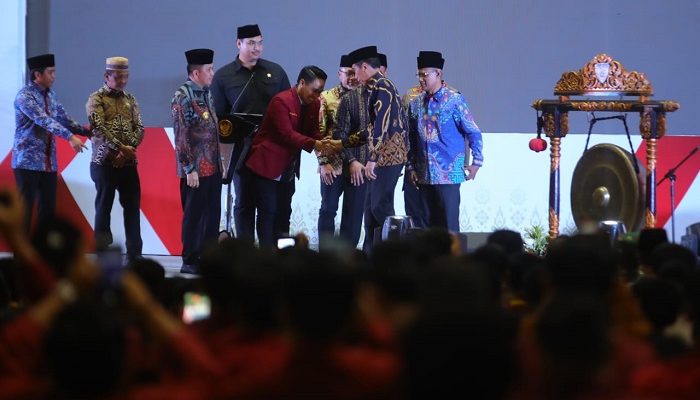 Menpora Dampingi Presiden Jokowi Buka Muktamar XX Ikatan Mahasiswa Muhammadiyah