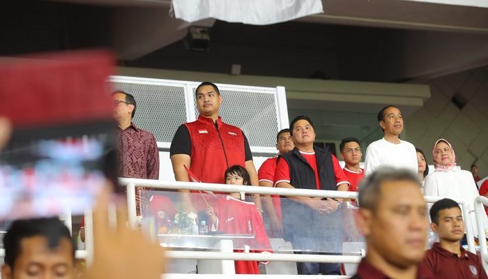 Menpora Dito Dampingi Presiden Nonton Kemenangan Timnas Indonesia di Ajang Kualifikasi Piala Dunia 2026