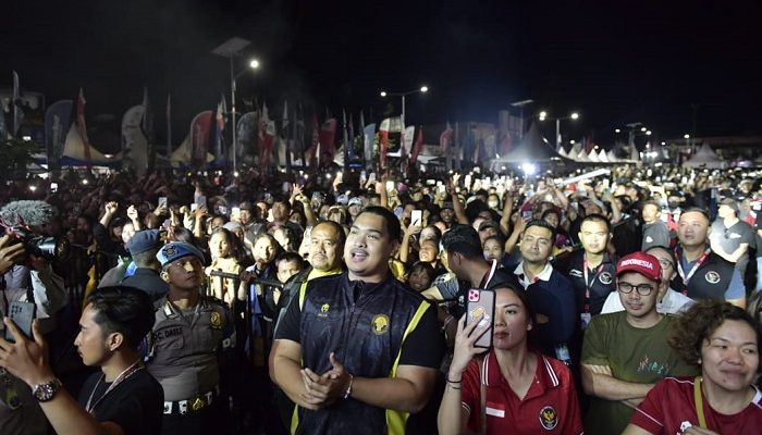 Menpora Dito Turut Memeriahkan Konser Musik di Side Event F1 Powerboat 2024 Danau Toba