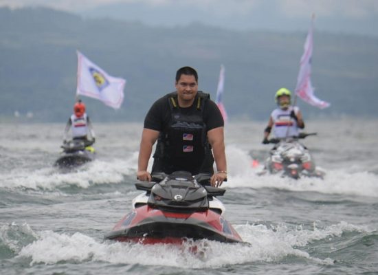 Menpora Dito Pimpin Parade Lap Diatas Jet Ski Kejurnas Aquabike 2024 Danau Toba
