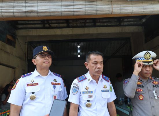 Turun Langsung pada Penertiban Lalu lintas di Jalan Jamin Ginting, Kadishub Sumut Dorong Operator Angkutan Patuhi Aturan Pool