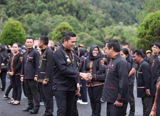 Pimpin Apel Perdana, Pjs Bupati Pakpak Bharat Naslindo Sirait Dorong Pengawalan Pilkada Damai