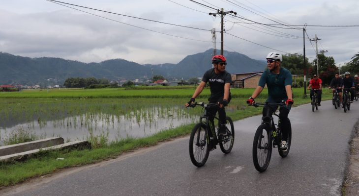 Pjs Bupati Toba dan Forkopimda Gowes Bersama, Pastikan Situasi Kondusif Jelang Pilkada 2024