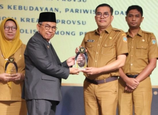 Naslindo Sirait Raih Penghargaan Komisi Informasi Sumut Award 2024, Bukti Komitmen dan Transparansi