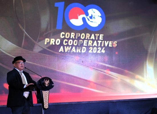 Majalah Peluang Sukses Menggelar 100 Corporate Pro Cooperatives Award 2024