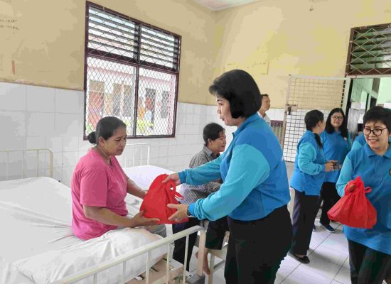 DWP Provsu Gelar Bakti Sosial di Rumah Sakit Jiwa Prof. M. Ildrem, Serahkan 230 Paket Bantuan